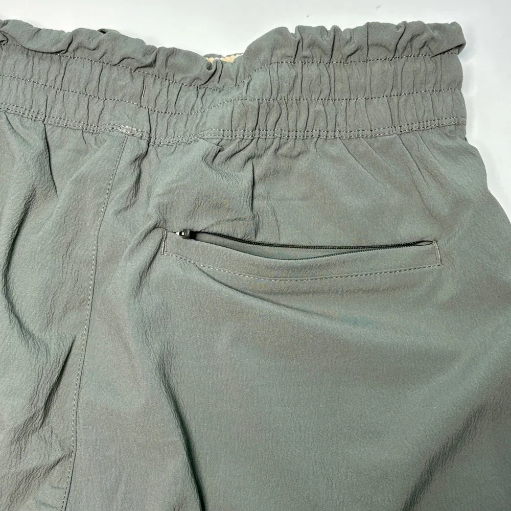 REI Small Co-op Hiking Shorts Green Activewear Nylon Spandex Drawstring Pockets